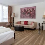 Bären Hotell 4*