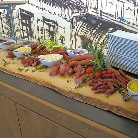 Bären Hotell 4*
