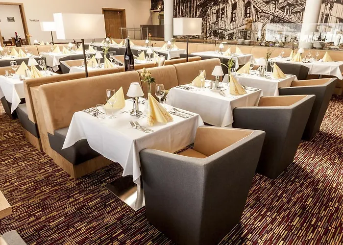 بارين تيتيسي تيتيسي نيوستادت