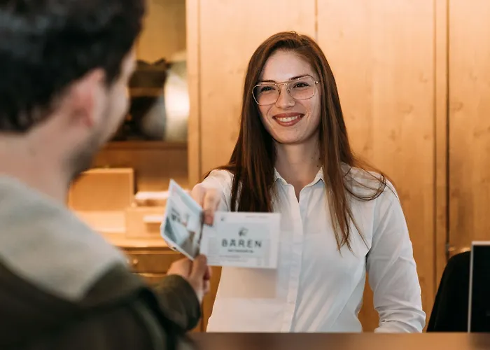 بارين تيتيسي فندق تيتيسي نيوستادت