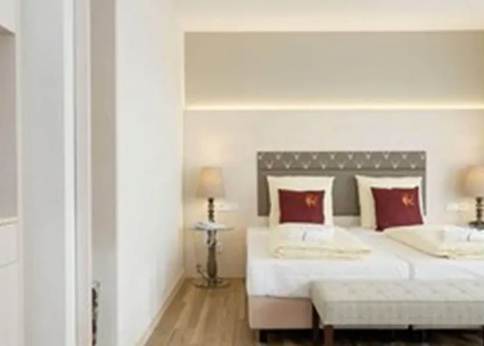 بارين تيتيسي 4*