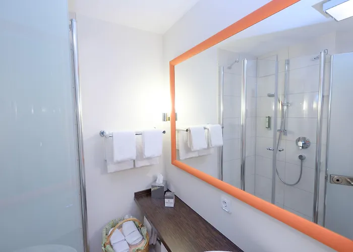 بارين تيتيسي فندق