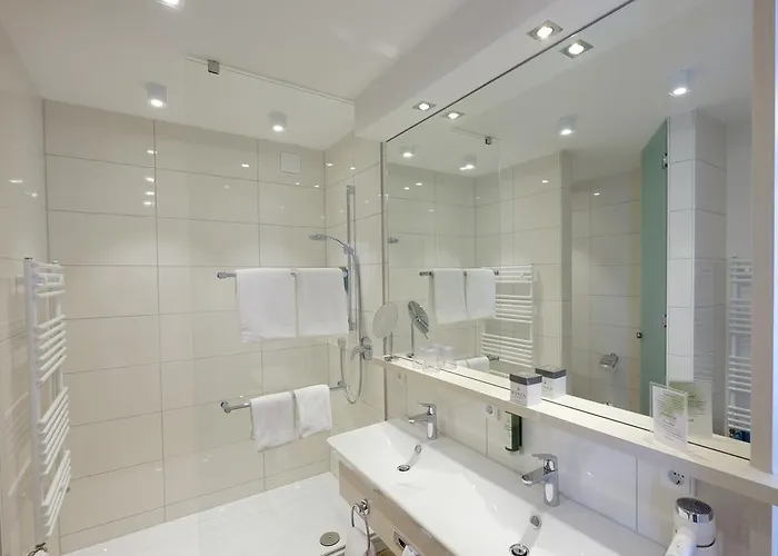 بارين تيتيسي فندق تيتيسي نيوستادت